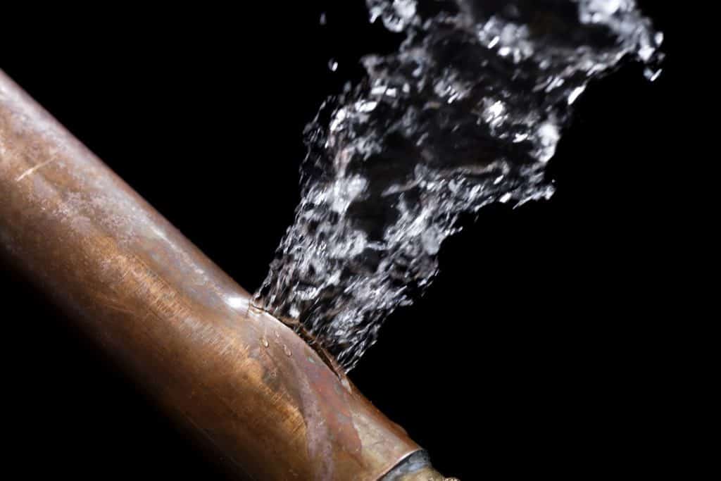 5 common plumbing problems that call for a plumber